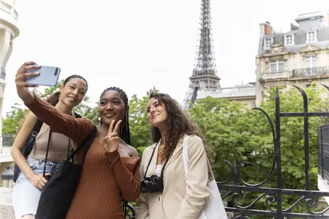 Is It Safe to Travel to Paris? Essential Tips for Tourists